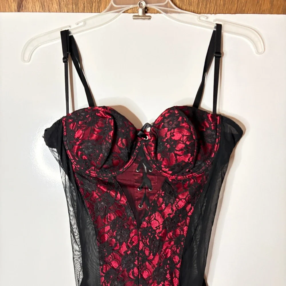 Vtg Frederick's of Hollywood Bustier Lg Red Lace Goth Vampy Burlesque Lingerie